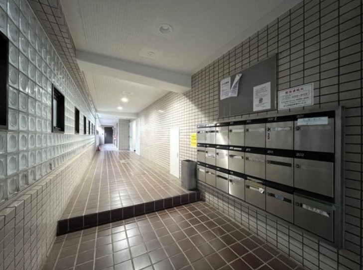 21/25 エントランス