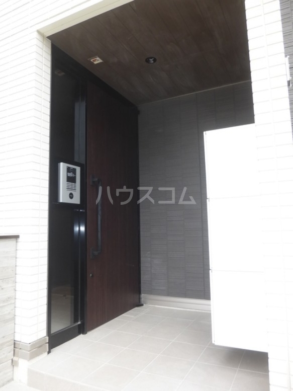 19/21 エントランス