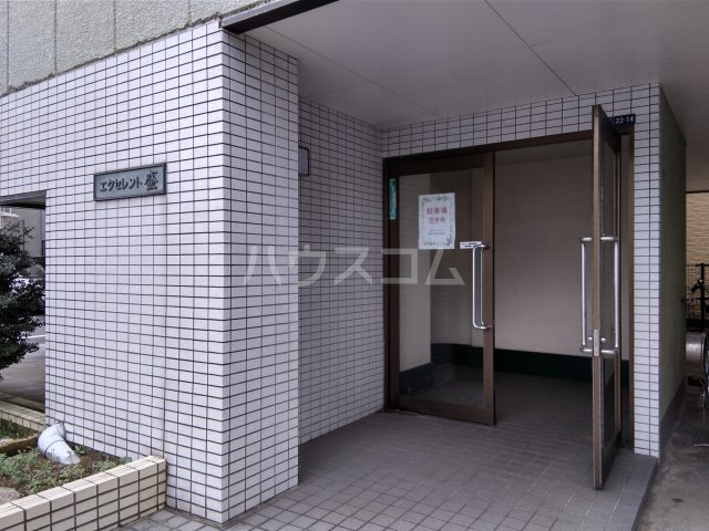 26/30 エントランス