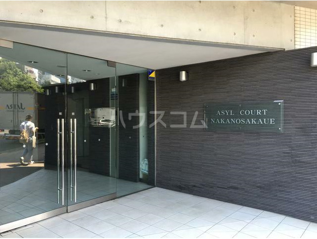 15/22 エントランス