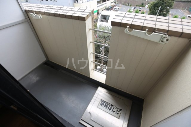 15/28 バルコニー