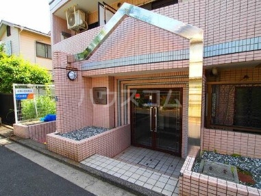 25/30 エントランス