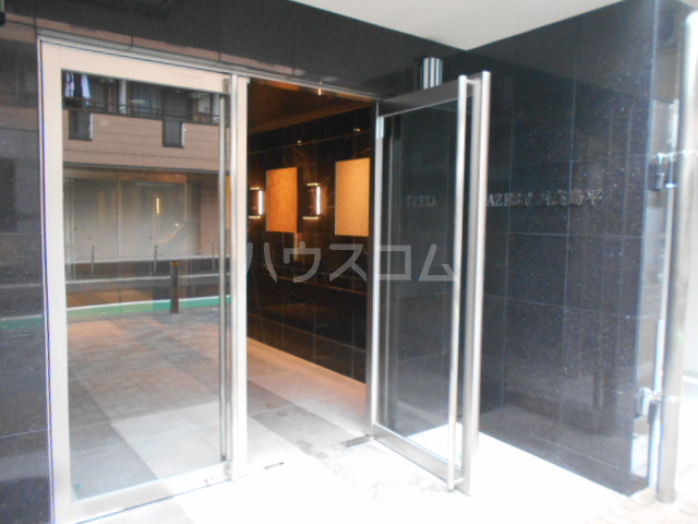 29/30 エントランス