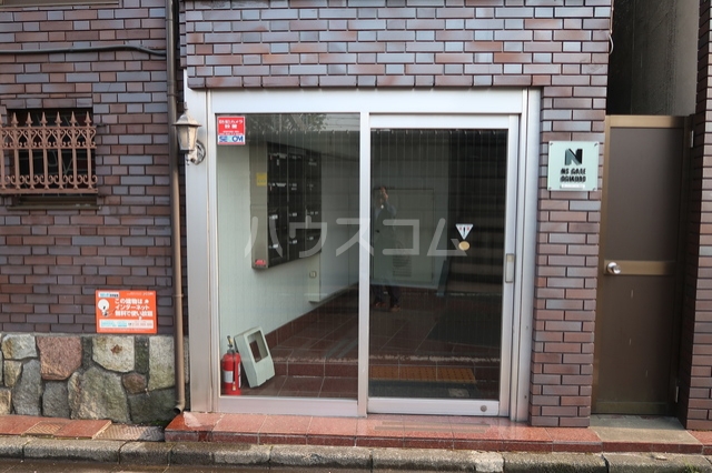 14/19 エントランス