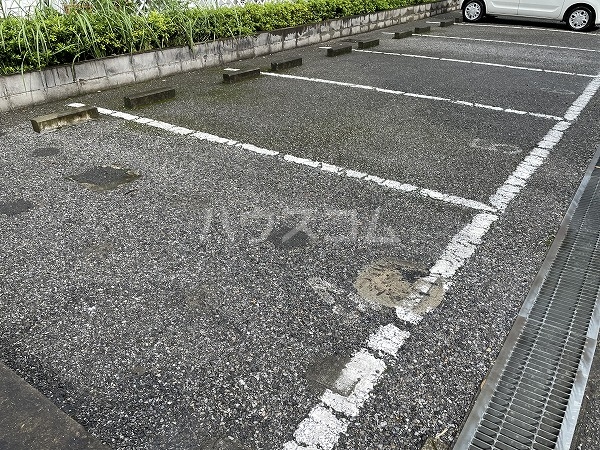 20/23 駐車場