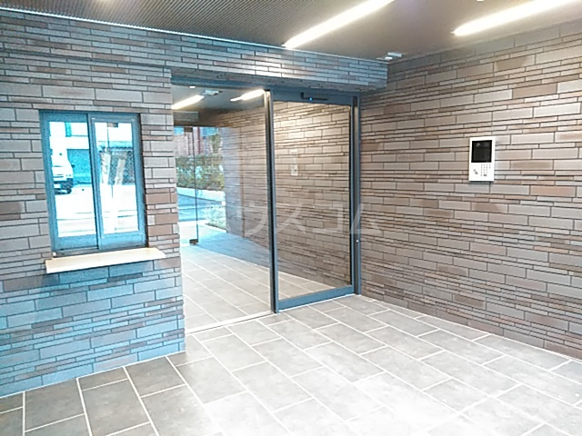 22/30 エントランス