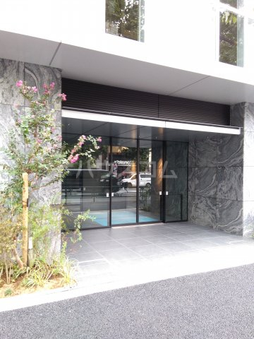 19/29 エントランス