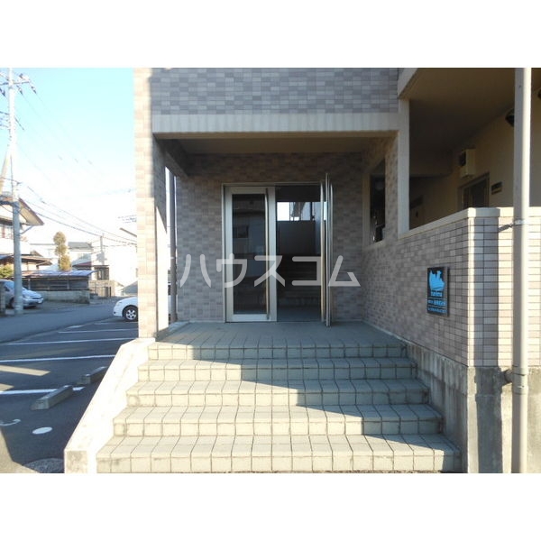 15/22 エントランス