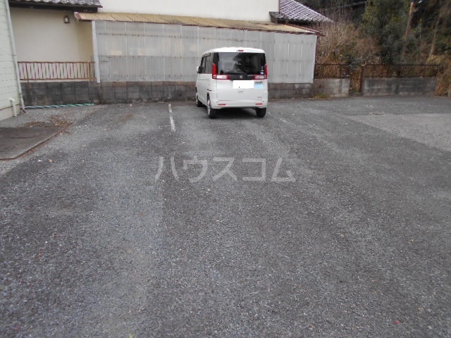 22/30 駐車場
