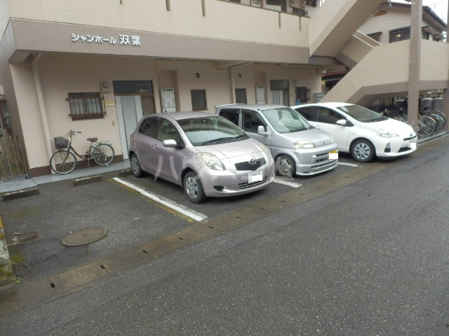 22/30 駐車場