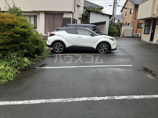 22/27 駐車場