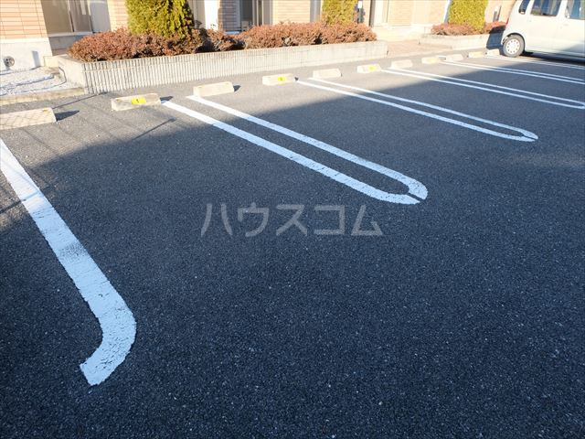 22/28 駐車場