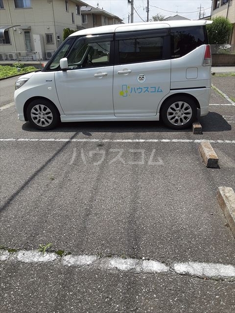 20/27 駐車場