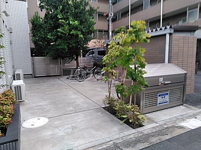 2/3 エントランス