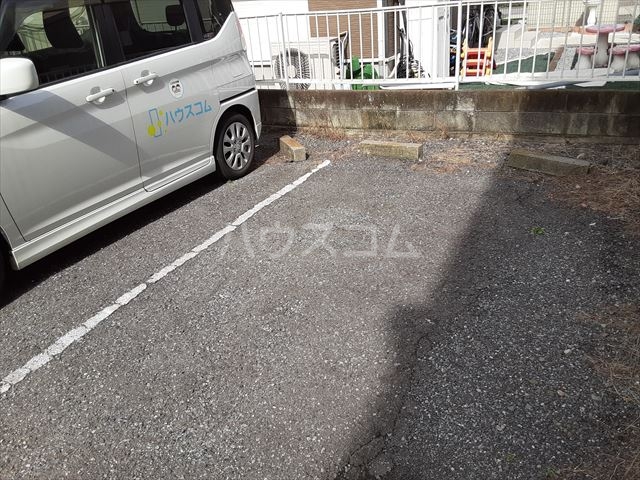20/28 駐車場
