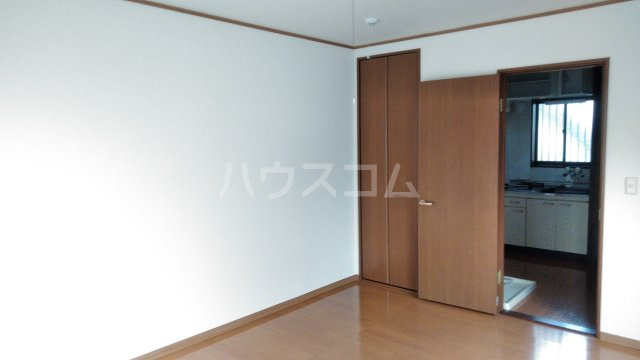 18/27 エントランス