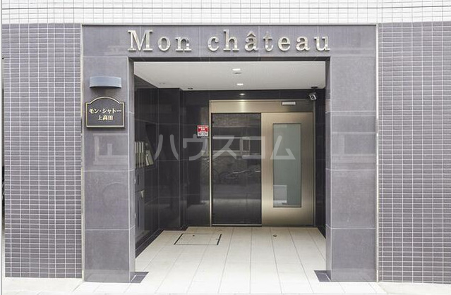 21/26 エントランス