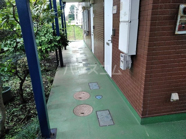 22/30 エントランス