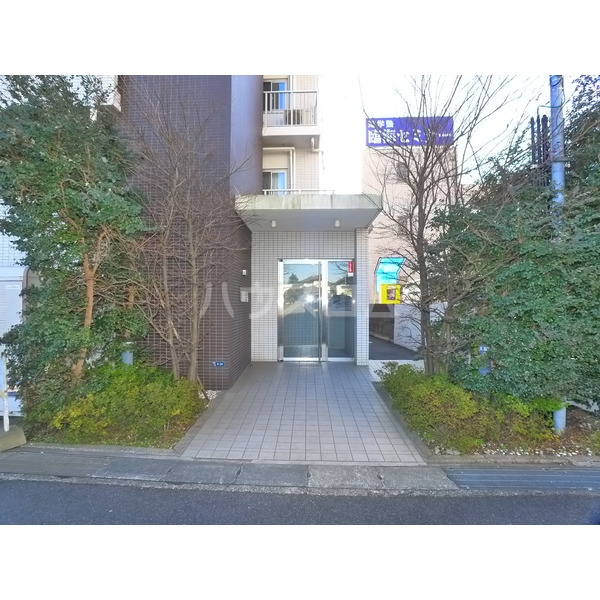 21/24 エントランス