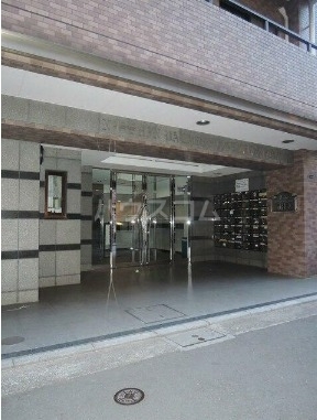 20/30 エントランス