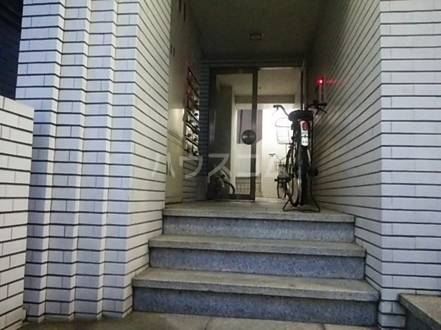 14/23 エントランス