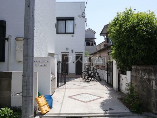 22/30 エントランス