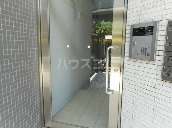 14/21 エントランス