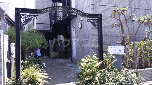 26/30 エントランス