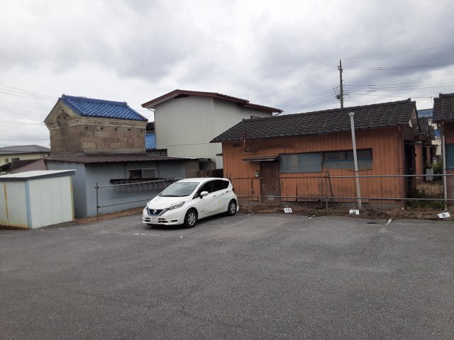 21/30 駐車場