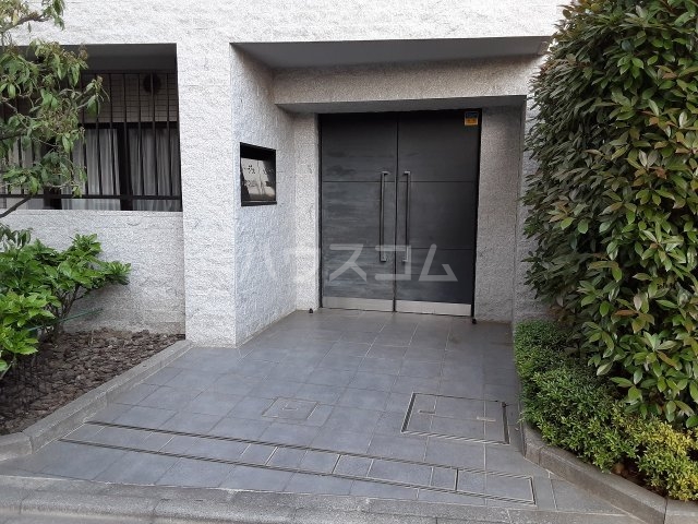 21/24 エントランス