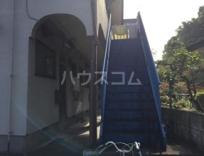 15/23 エントランス