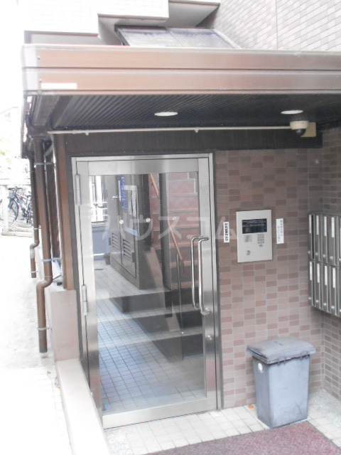 2/5 エントランス