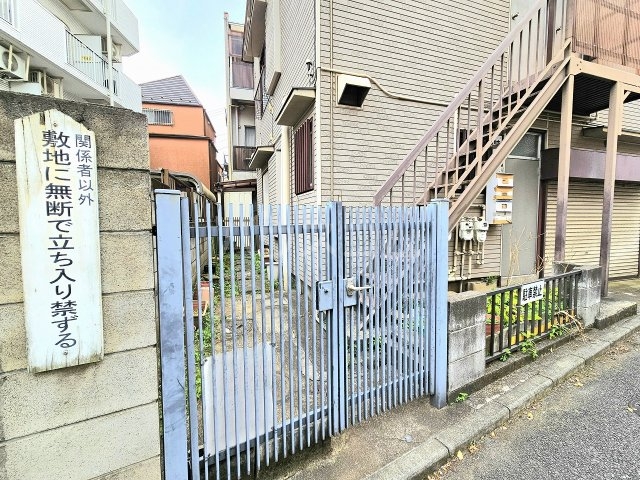 21/26 エントランス