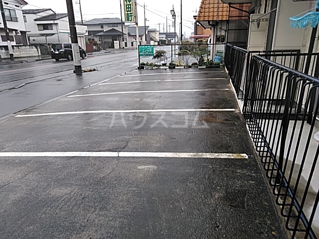 22/30 駐車場