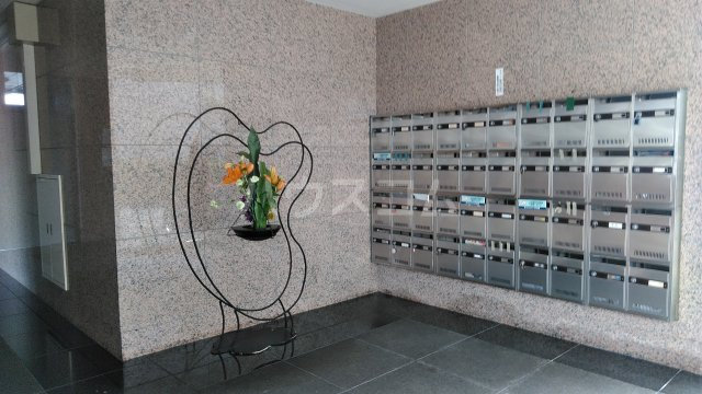 28/29 エントランス