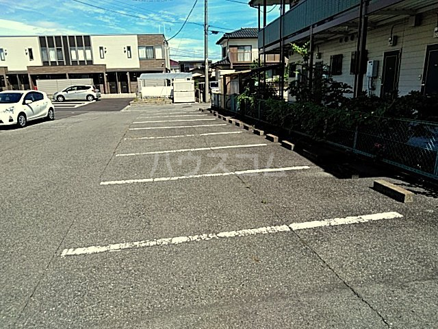 18/26 駐車場