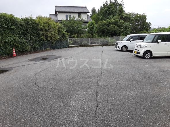 18/26 駐車場
