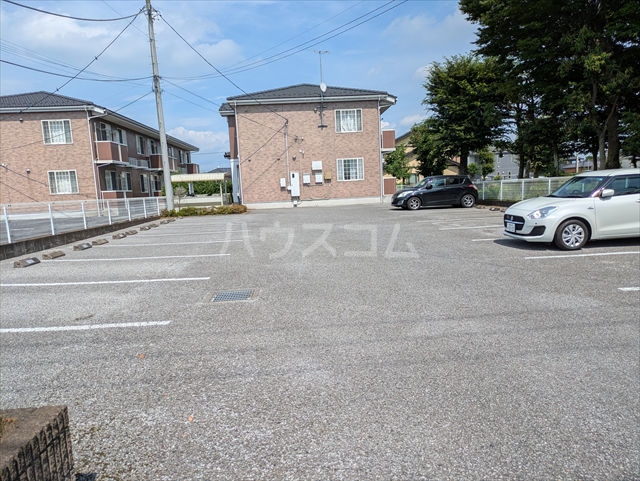 23/30 駐車場