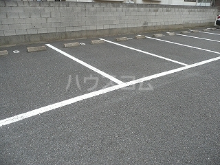17/27 駐車場