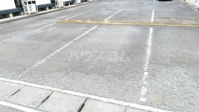 26/29 駐車場