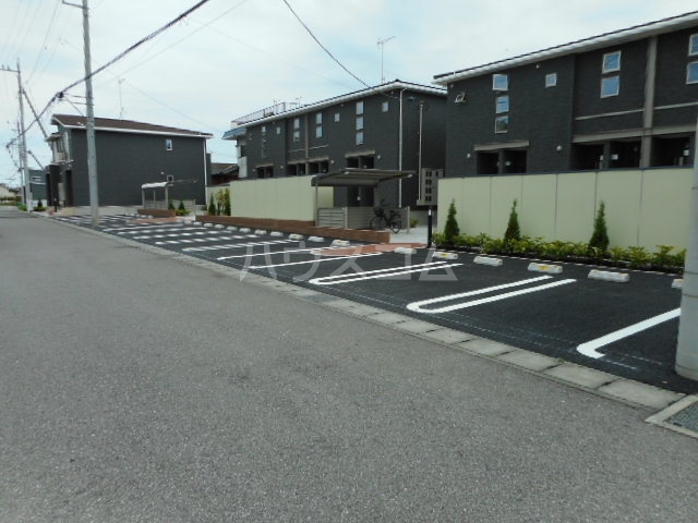 22/30 駐車場