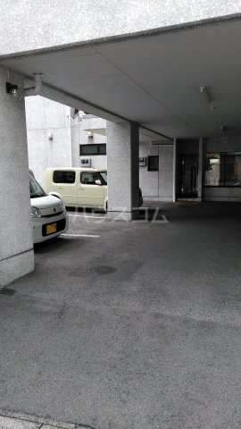 22/30 駐車場