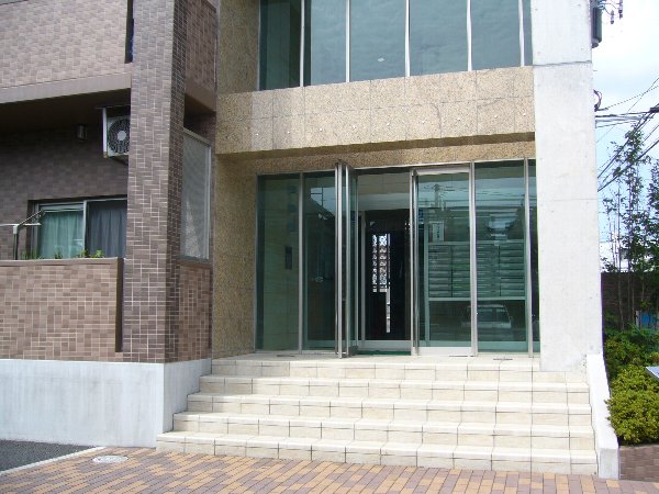 20/30 エントランス