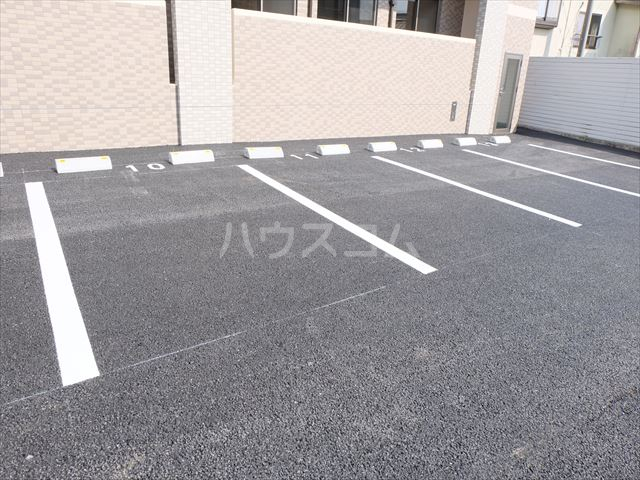 21/29 駐車場