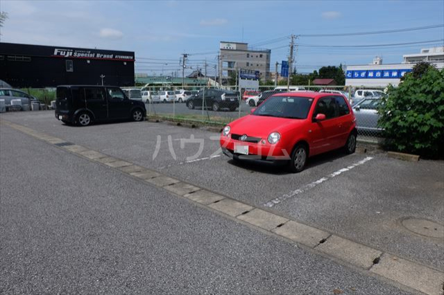 20/28 駐車場