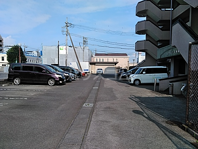 15/23 駐車場