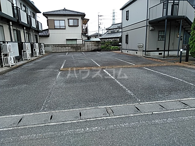 2/5 駐車場