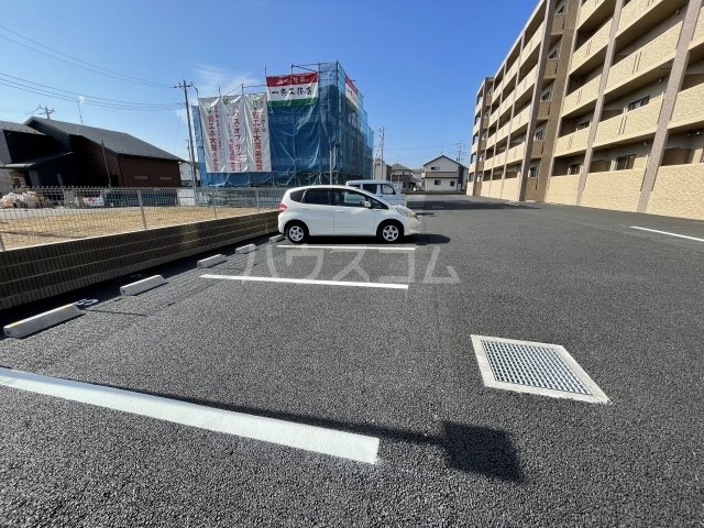 22/30 駐車場