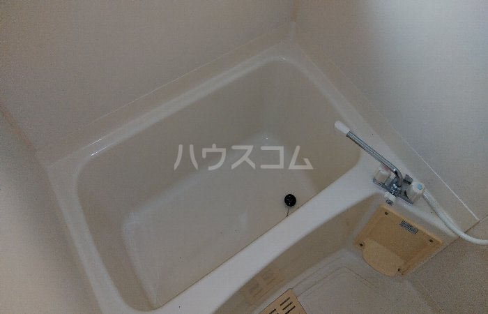 13/30 浴室
