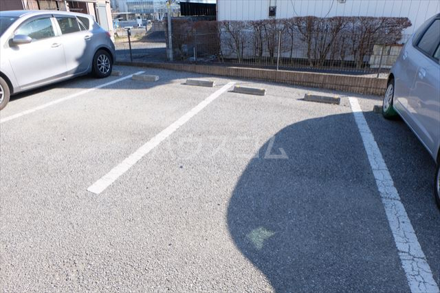 22/28 駐車場
